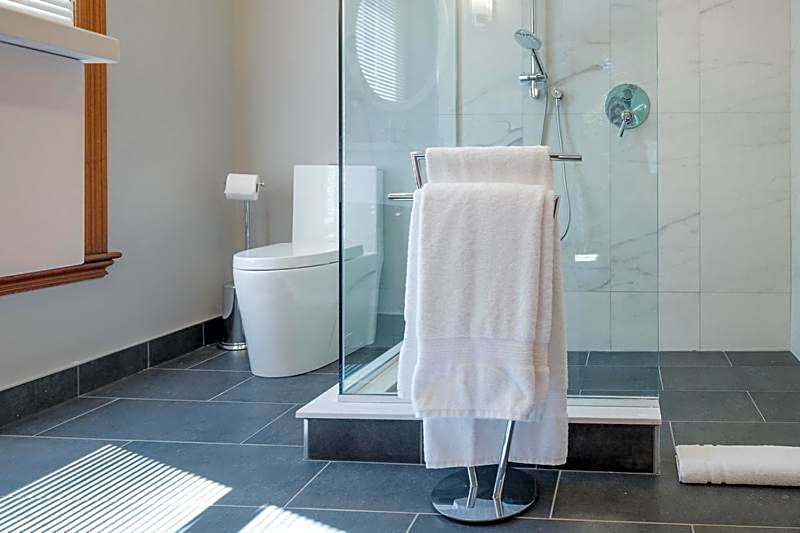 The Victorian Luxury Suites