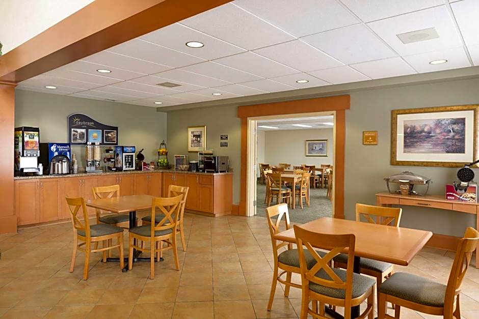Days Inn by Wyndham Orillia