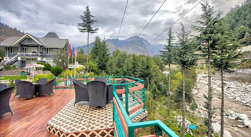 The Highland Park (A Centrally Heated River Side Resort)