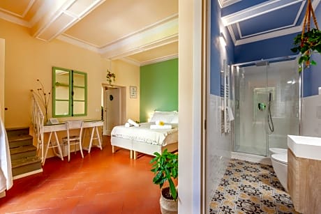 Family Room with Garden View