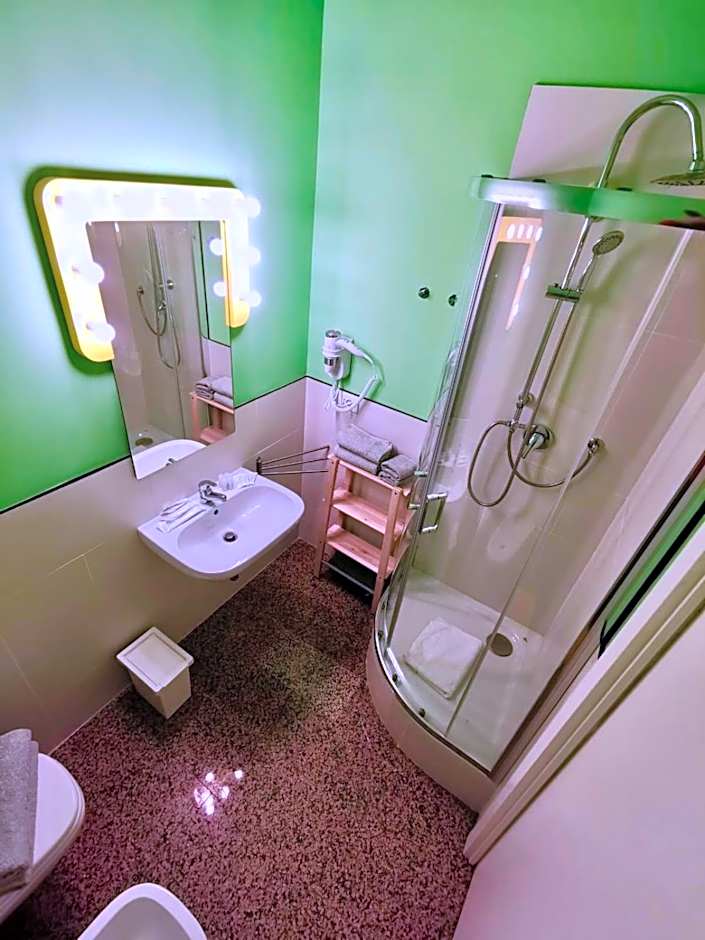 Red Carpet rooms