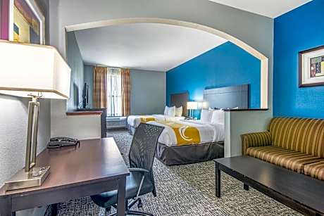 Queen Suite with Sofa Bed - Non-Smoking