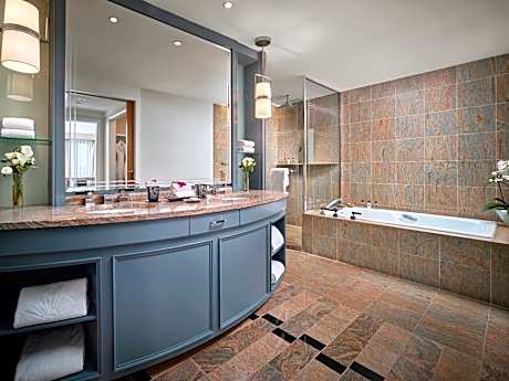 Residential King Suite