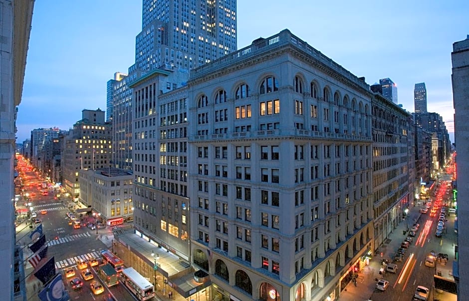 U Hotel Fifth Avenue