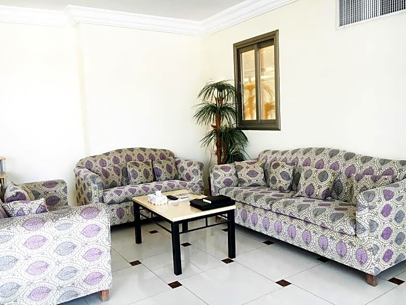 Marina Royal Hotel Suite