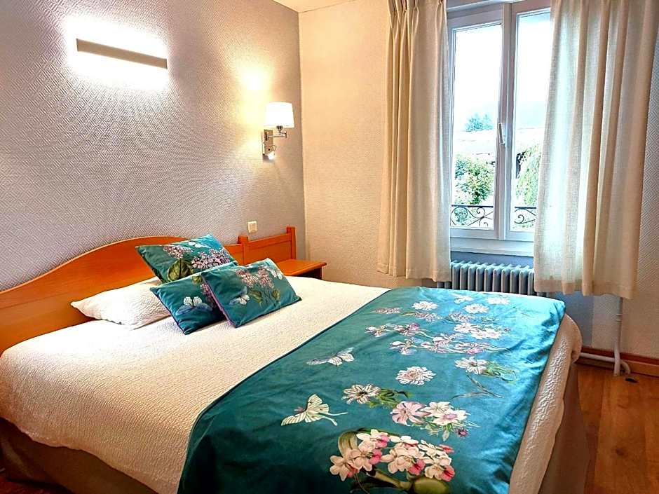 Logis Hotel des Lacs