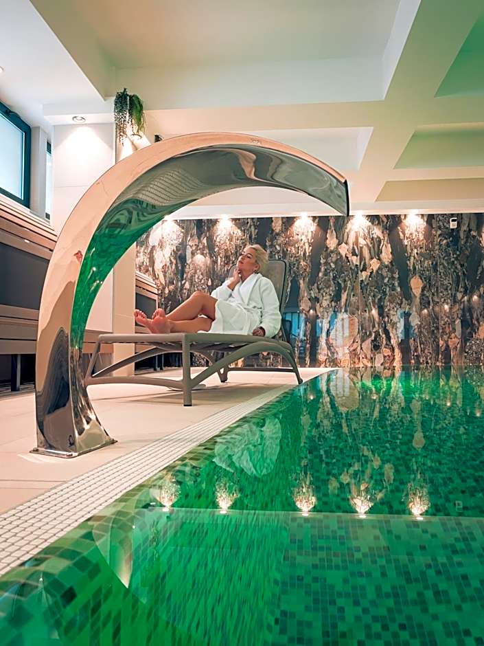 Hotel Fenyõ Conference & Spa