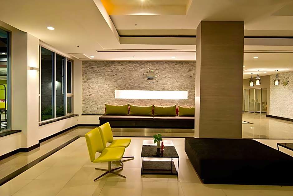 Sunshine Vista Hotel