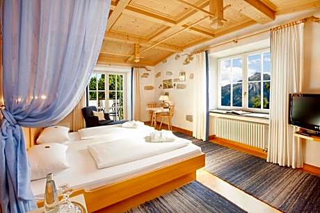 Themed Room Superior in main Building