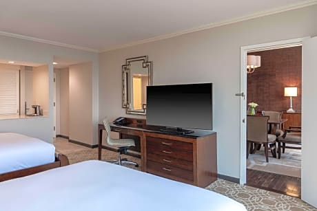 2 Queen Beds Retreat Room