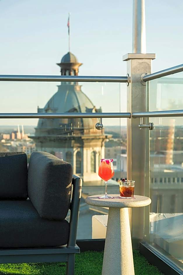 Moxy Columbia Downtown