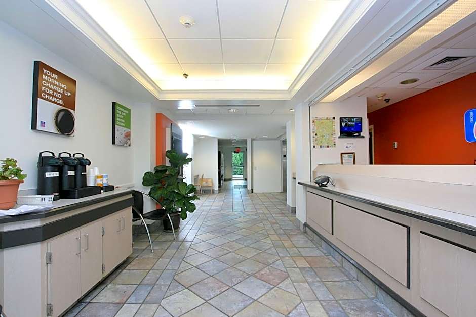 Motel 6-Colchester, VT - Burlington