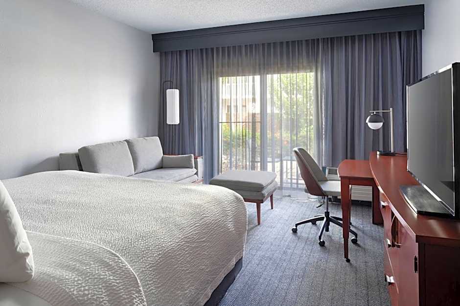 Courtyard by Marriott West Palm Beach