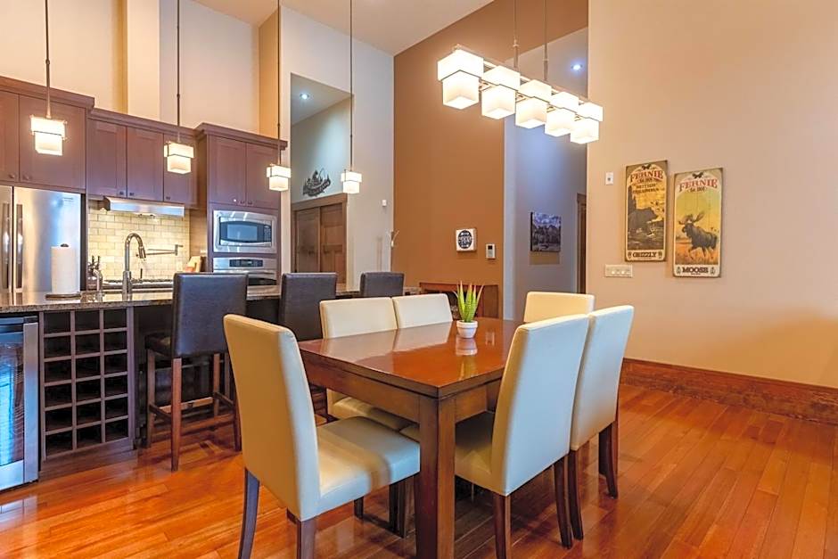 Luxurious 901 Condos by Fernie Central Reservations