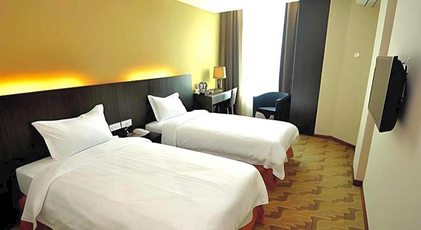 Eminent Hotel