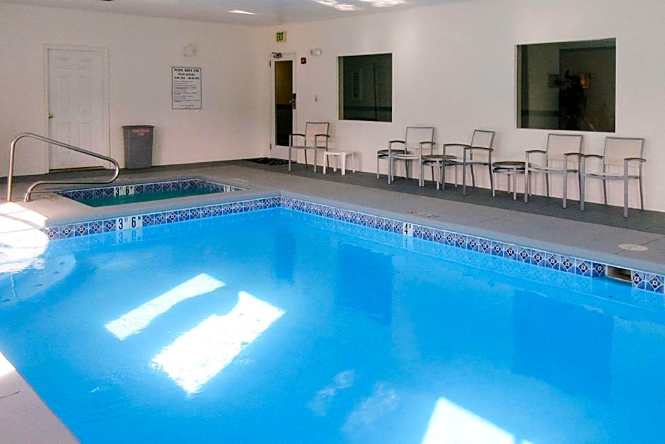 Quality Inn & Suites Salina National Forest Area