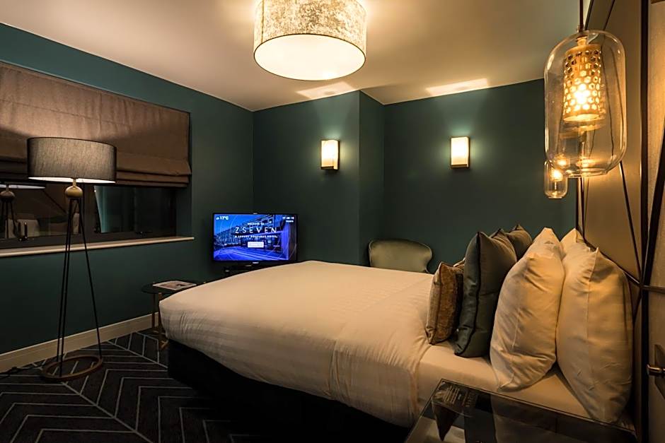 Seven Hotel
