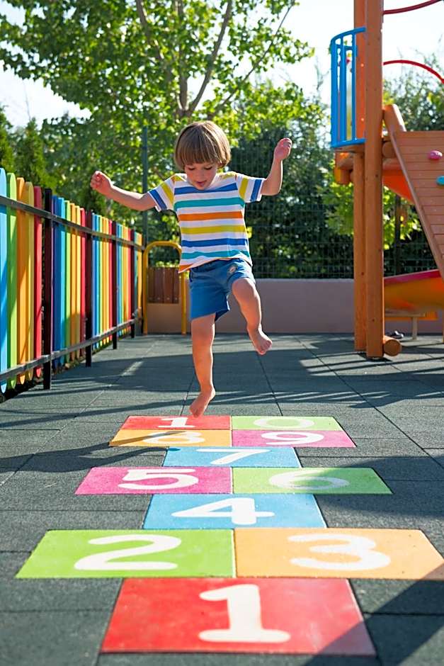 Boutique Complex Trakiets