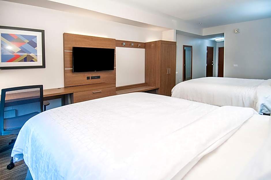 Holiday Inn Express Hotel & Suites Biloxi- Ocean Springs By IHG