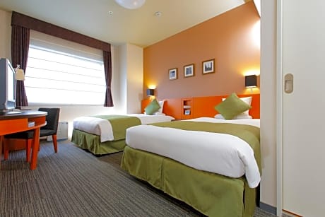 Universal Twin Room - Non-Smoking