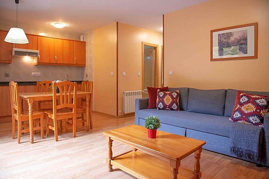 Vista Arinsal Apartments