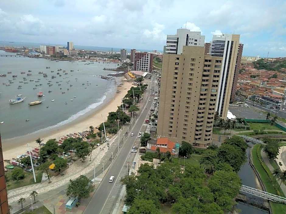 Apto Beira Mar 2102