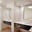 Hampton Inn Charleston-Southridge