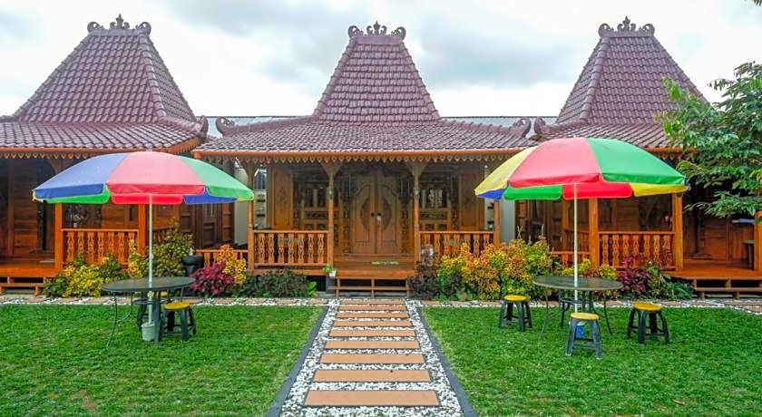 RedDoorz Syariah near Terminal Mendolo Wonosobo 2