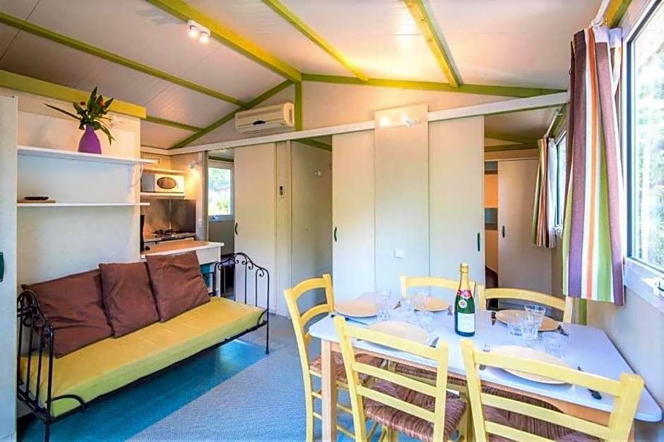 Camping La Pinede Enchantee