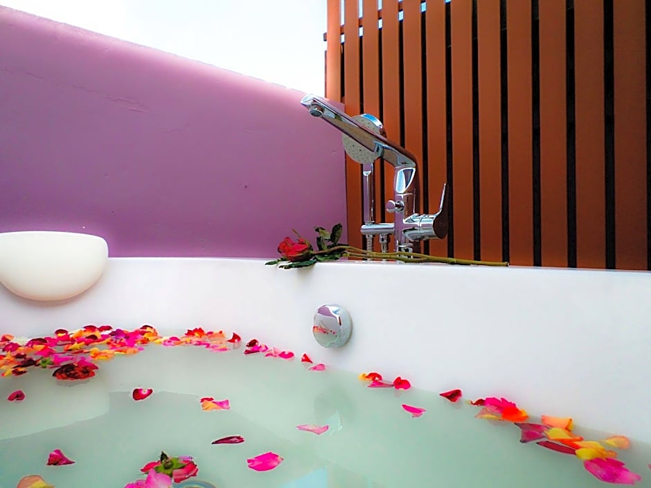 Behind The Scene Hotel Club @ Samui