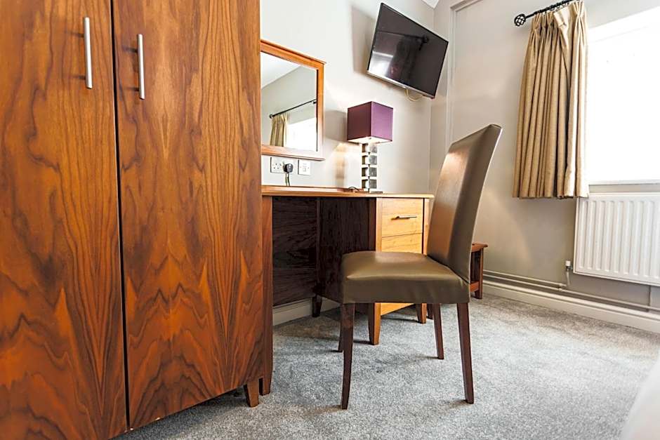 The Dog & Doublet Inn