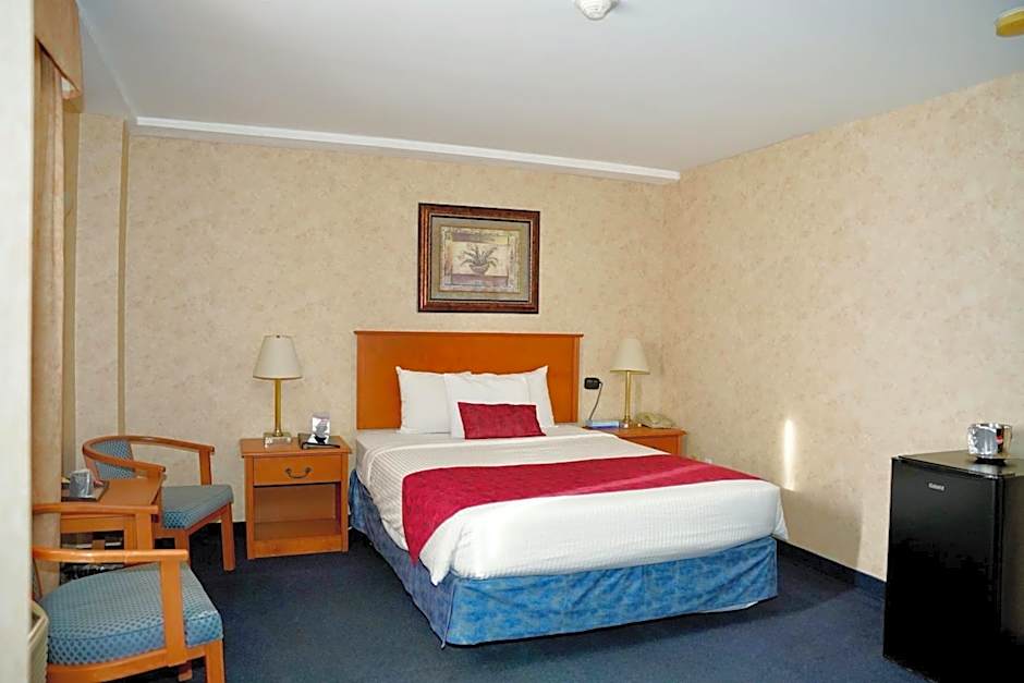 The Glengate Hotel & Suites