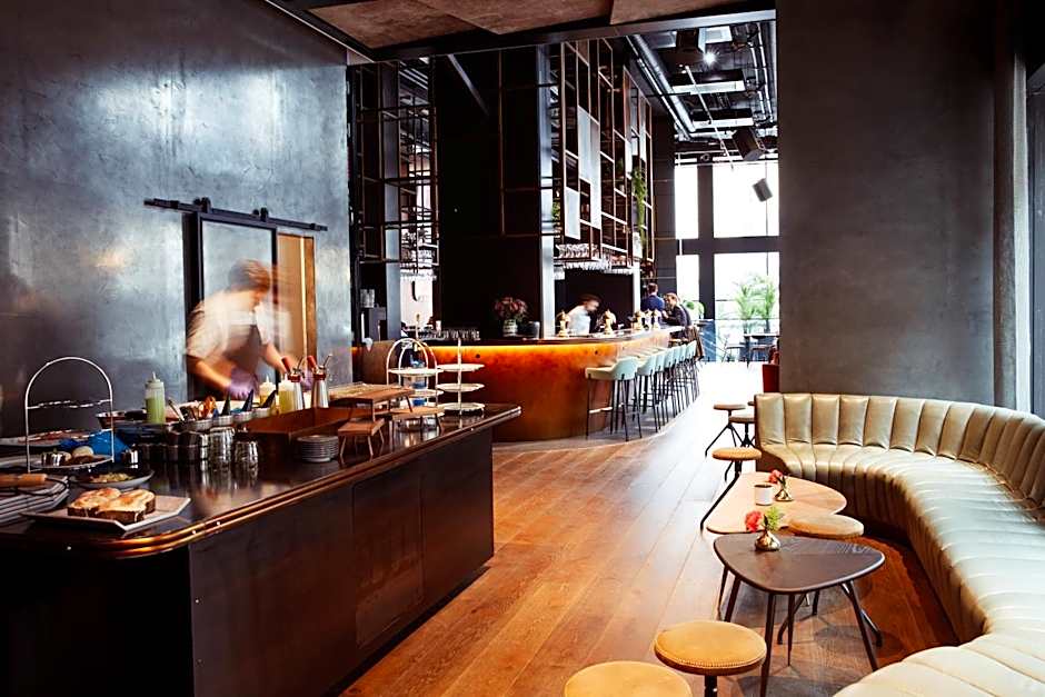 Clarion Hotel The Hub