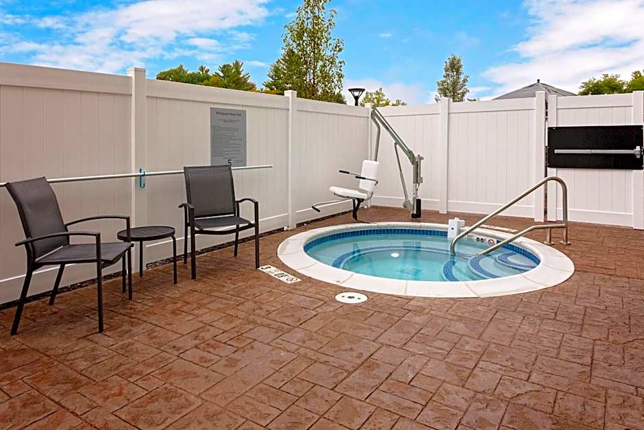 Fairfield Inn & Suites by Marriott Queensbury Glens Falls/Lake George