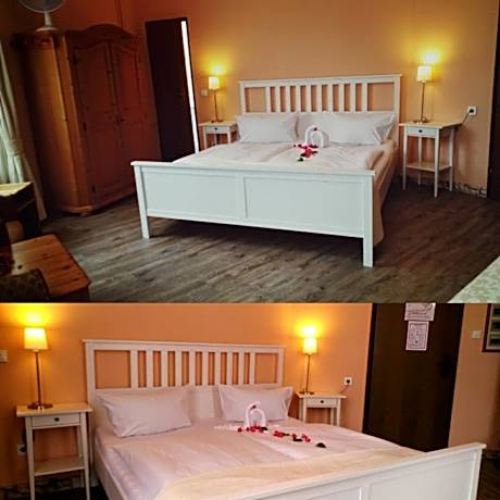 Double Room with Extra Bed (3 Adults)