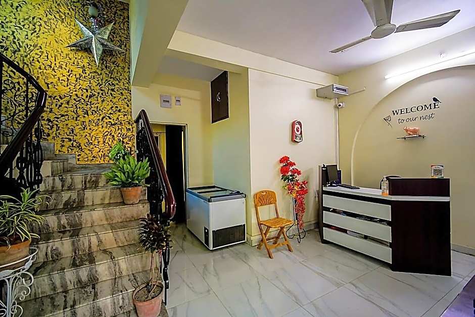 White House by Oyo Rooms – Calcutta, LA