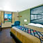 Super 8 by Wyndham Mt Pleasant