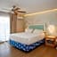 Hotel Cocoplum Beach