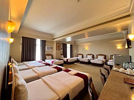 Grand Family Suite (7 People)