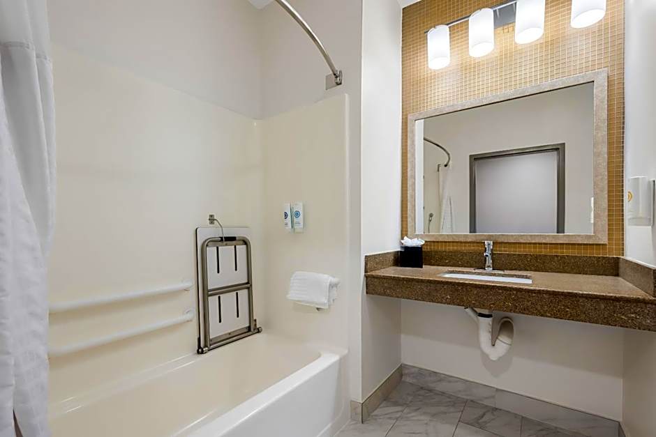 Comfort Suites New Bern near Cherry Point