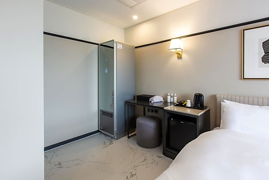 Brown Dot Gijang Yeonhwari