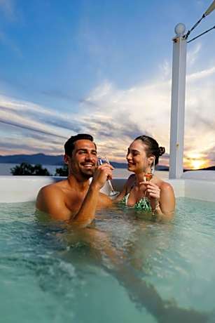 Premium Room with Hot Tub and Sea View
