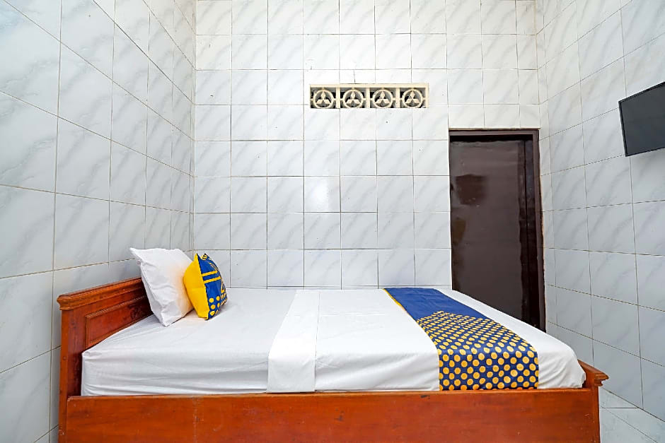 SPOT ON 2011 Hotel Mekar Sari