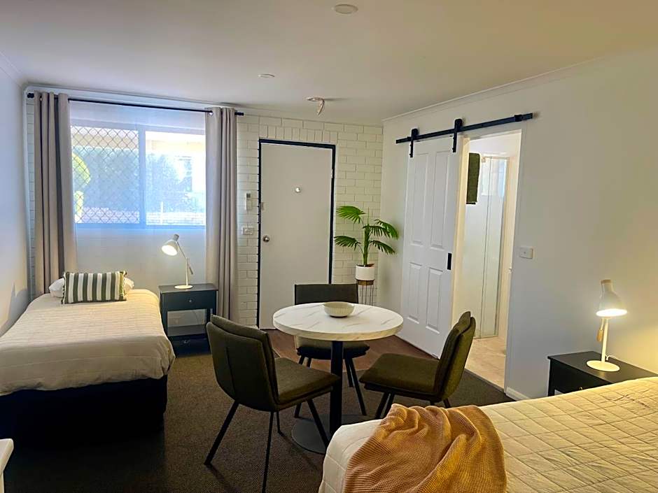 Estelle Kramer Motel