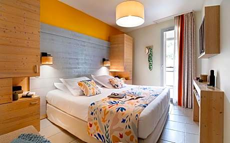 One-Bedroom Apartment with Air Conditioning (4 People)