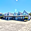 Gables Lakefront Motel