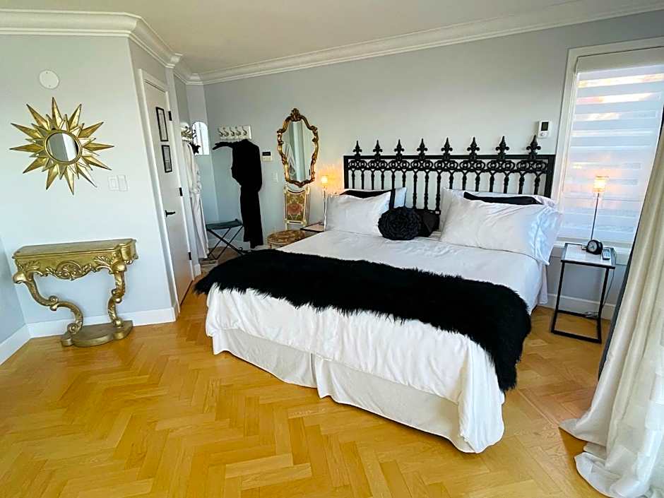 Donna's Bed & Breakfast