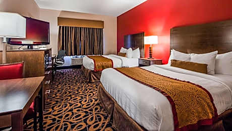 Queen Room with Two Queen Beds with Roll-In Shower - Disability Access