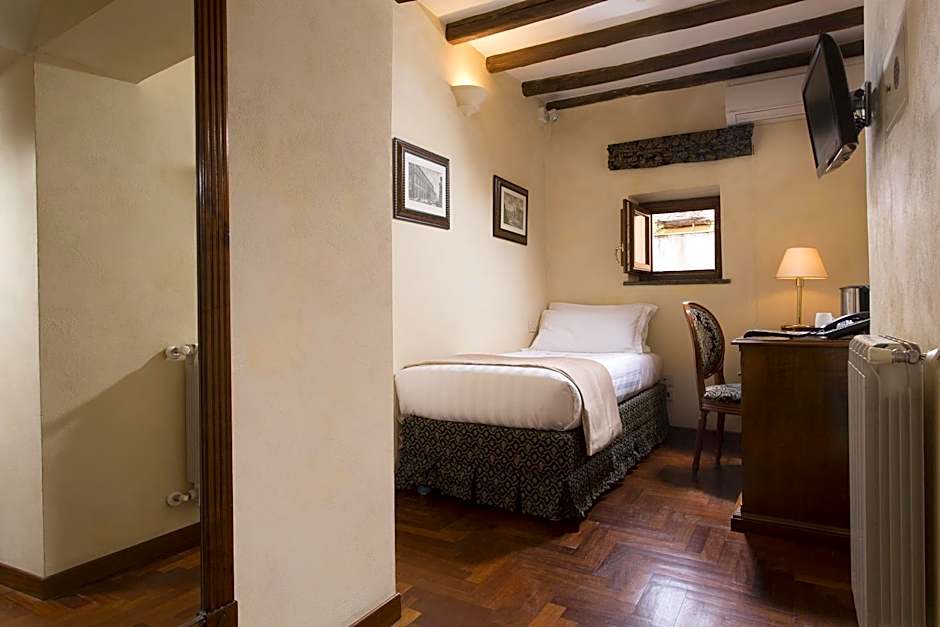 Hotel Teatro Pace