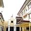Metro Vigan Inn Bed & Breakfast Hotel